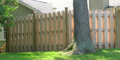 shadowbox picket fence design by Elyria Fence