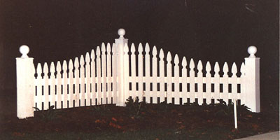 gothic picket fence design by Elyria Fence